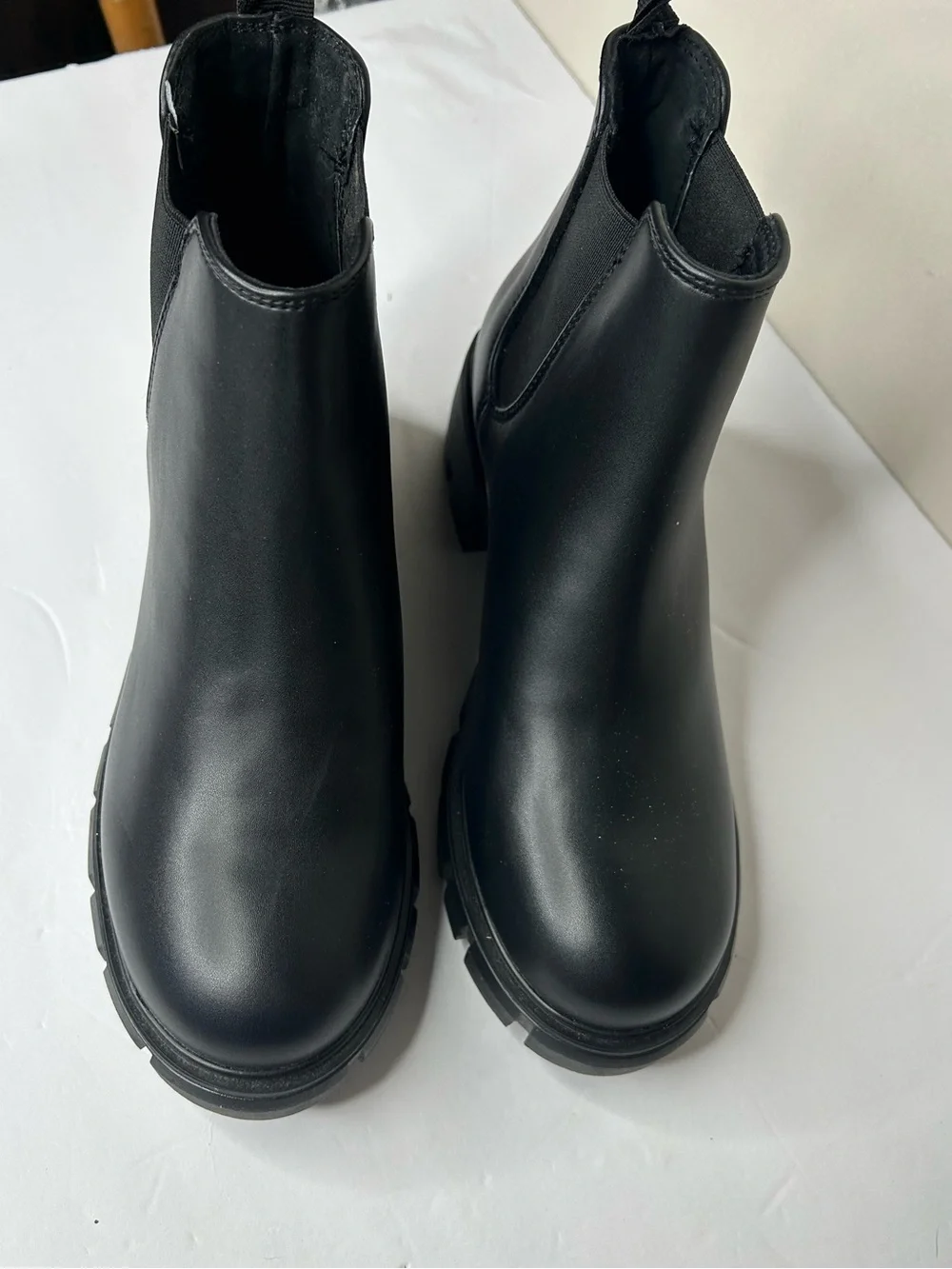 New Steve Madden Women's Howler Ankle Boot Chunky Chelsea Bootie 8.5